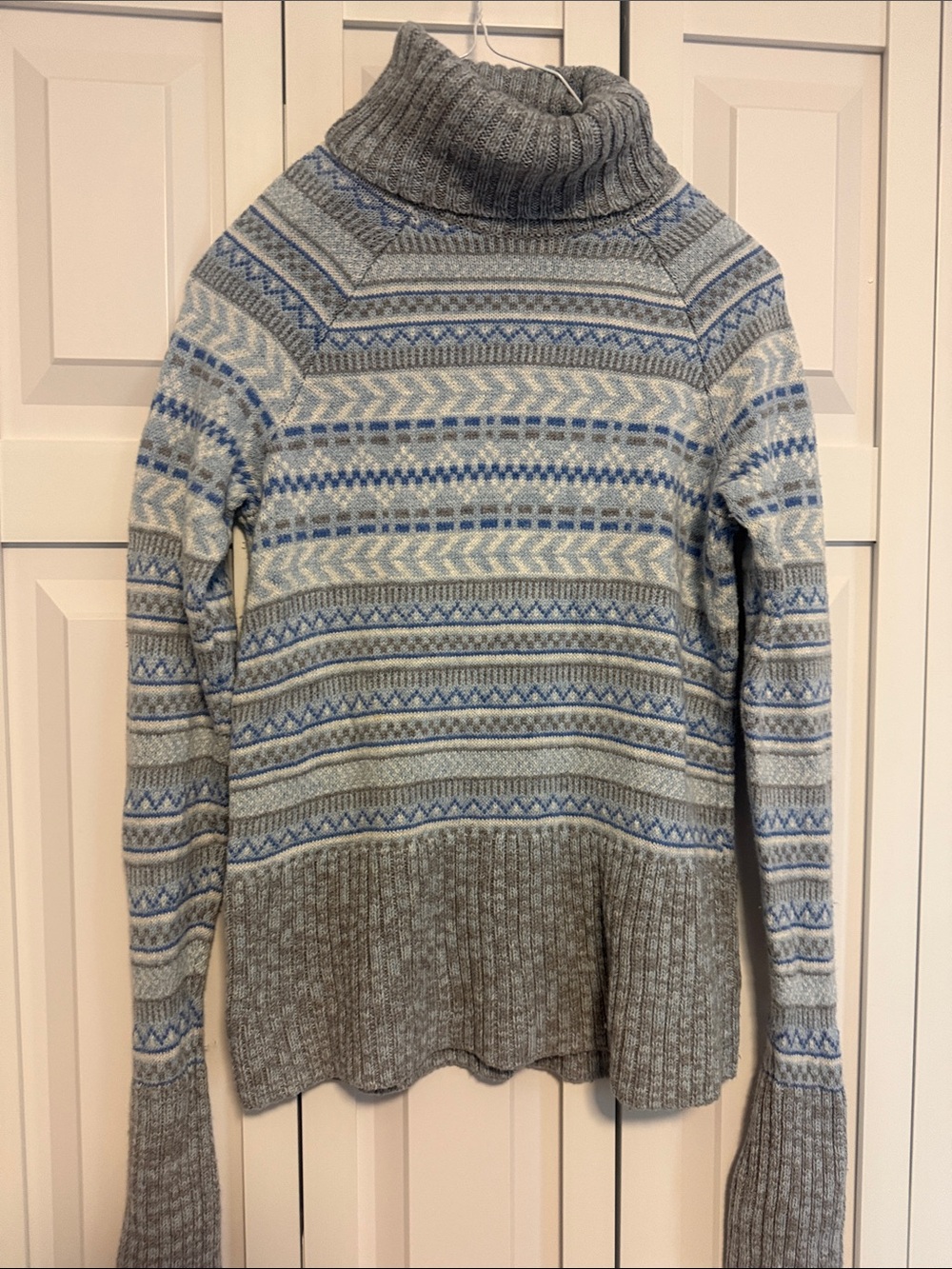 Columbia Gray and Blue Fair Isle Turtleneck Sweater